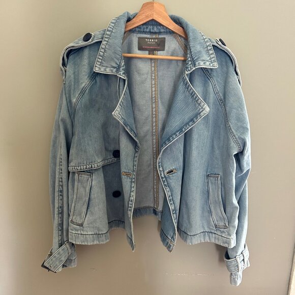 torrid Jackets & Blazers - Torrid Cropped Denim Trench -Size 0 - 100% cotton - Soft & Drapey